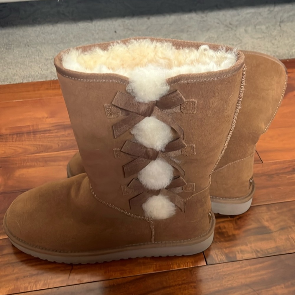 Koolaburra Ugg Victoria Chestnut tall winter boots women size 11 new never used